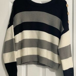 Rue21 black,white, and grey sweater